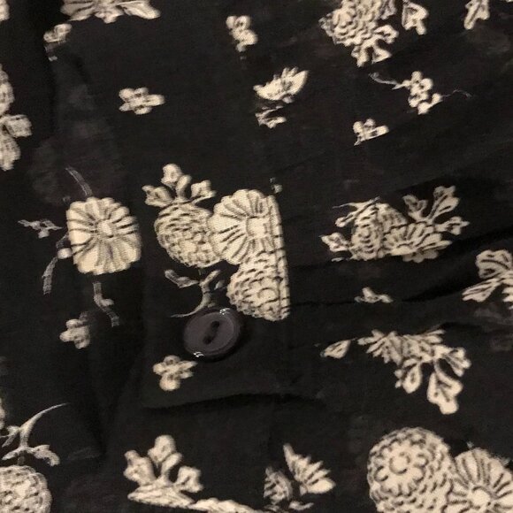 Vince Calico Black and White Floral Print Silk Blouse - Size Small - Picture 8 of 11